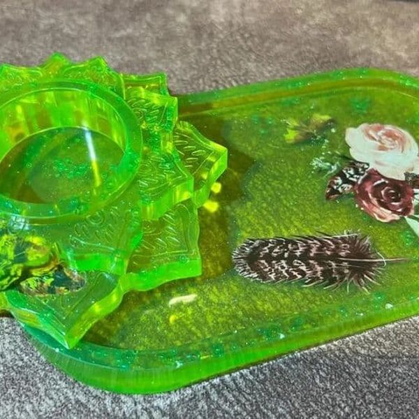 Neona svečturis un paliktnis